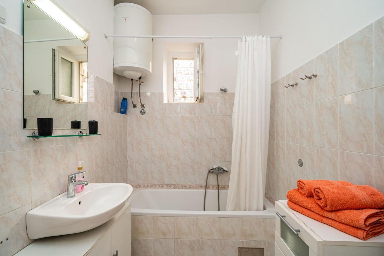 Apartments Sisic ドゥブロブニク エクステリア 写真